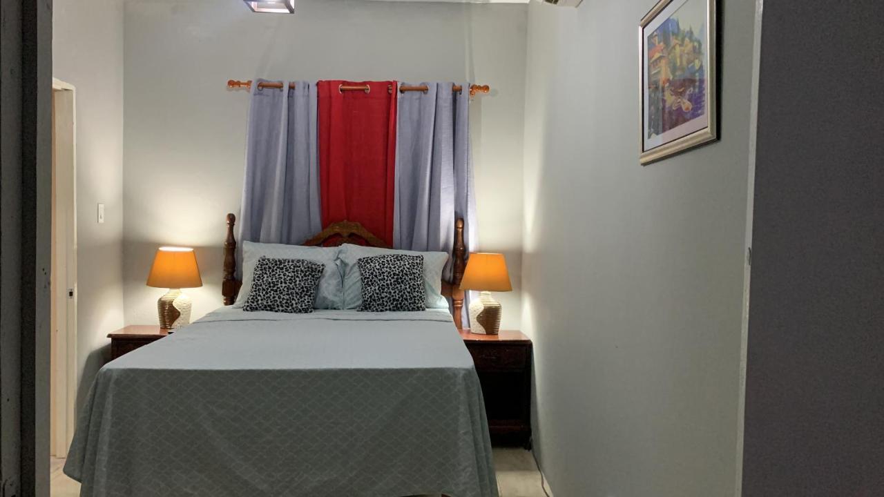 N & A Palace Montego Bay Exterior foto